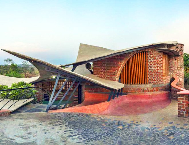 Brick House, iStudio Architecture, Wada, Mumbai, India, local materials, locally sourced materials, natural light, brick, stone, wood, bamboo, ferro-concrete, rat-trap bond, arched windows, passive cooling,