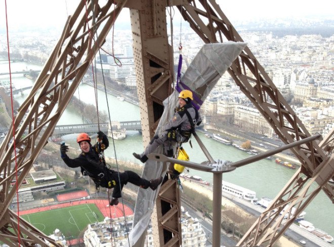 Urban Green Energy, UGE, wind power, wind turbine, green energy, eiffel tower, paris, france