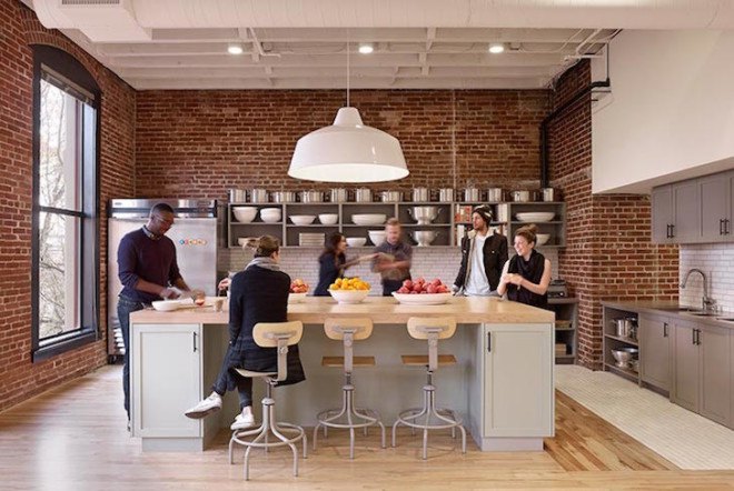 Airbnb, Portland, call center, Customer Experience center Portland, Airbnb Customer Experience center, Airbnb CX center, Airbnb office, Rachael Yu, Aaron Taylor Harvey, free design, open office, office,