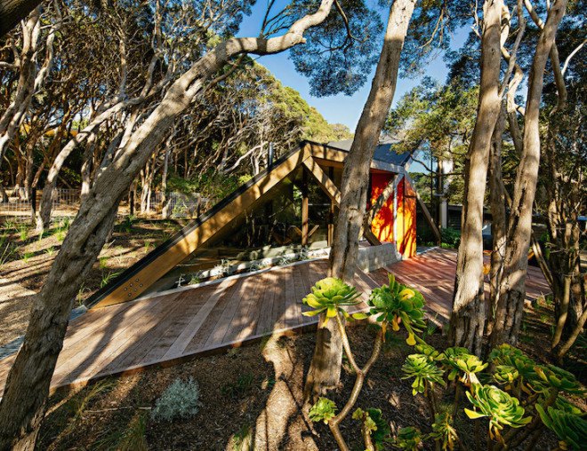 Maddison Architects, Australia, Cabin 2, cast concrete, concrete plinth, minimize site impact, cabin extension, Moonah woodlands, prefabricated frame, rainwater harvesting,