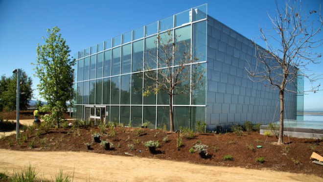 Facebook, Facebook Menlo Park headquarters, Facebook headquarters, LEED certified architecture, Frank Gehry, Frank Gehry Facebook, green roof, MPK 20, MPK 20 green roof, Facebook green roof,