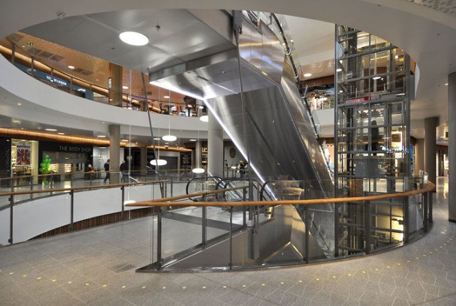 Fornebu S, shopping mall, Oslo, BREEAM Outstanding certification, BREEAM, green architecture, LED lights, solar cells, solar power, heat recovery, green roof, AMB Arkitekter, green shopping mall