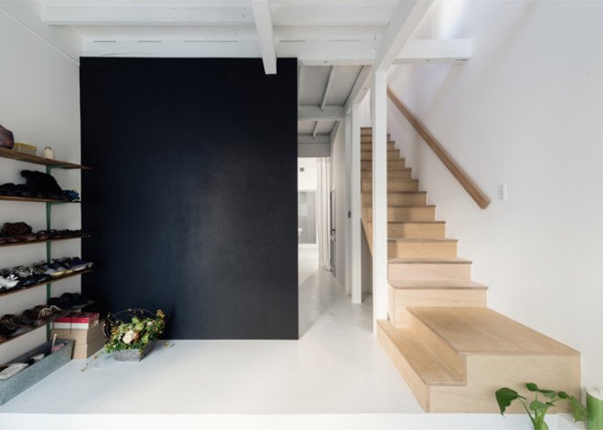 Kazuteru Matumura, Japan, green renovation, interior design, townhouse renovation, Japanese architects, curtains, flexible spaces, flexible walls, storage spaces, bicycle storage