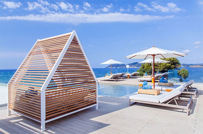 Patricia Urquiola, Kettal, outdoor furniture, tent, hammock, tiny house, pitched roof, green furniture, Spanish designer, design brand