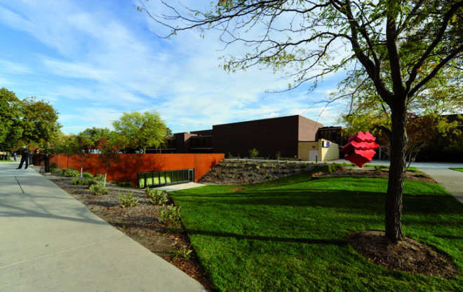LEO A DALY, Minnesota, pedestrian link, tunnel, sheltered passage, underground architecture, outdoor amphitheater, green roof, green-roofed architecture