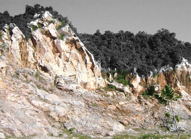 Limestone Skyscrapers, 2015 evolo skyscraper competition, evolo, evolo skyscraper competition, Jethro Koi Lik Wai, Quah Zheng Wei, Karsk Topography, Halong Bay, Karsk Forest, Limestone hills, limestone mining