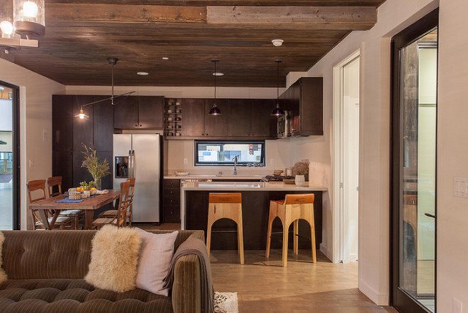 LivingHomes, prefab housing, modular house, cradle-to-cradle, C6 house, prefab, Joshua Tree, California, zero energy house, solar panels, LEED platinu, Make it Right