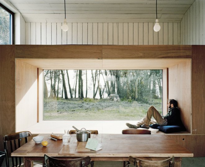 Raum architects, oyster shack, oyster hangar, France, Bretagne, oyster house, timber frame, black stained timber, white timber, minimalist, minimalist design, oyster farmer, green roof