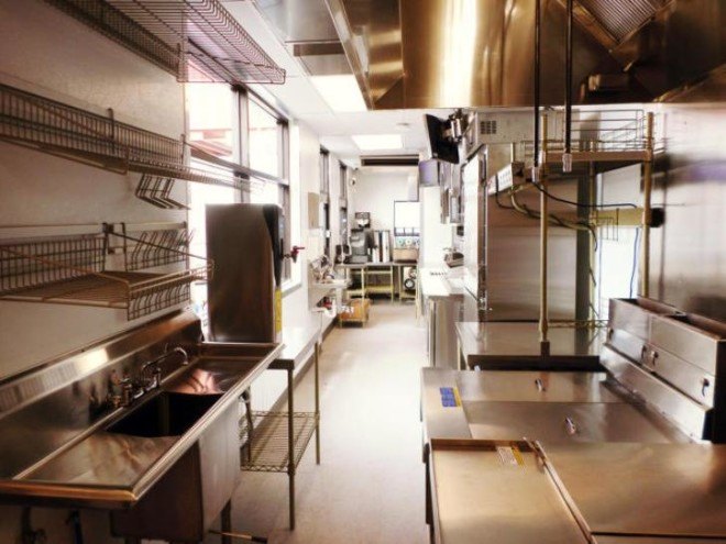 Taco Bell shipping container stand, SXSW 2015, shipping container design, modular design, shipping container restaurants, sustainable design, sustainable restaurants, urban design, taco bell design, kitchen design, sustainable building, sustainable materials