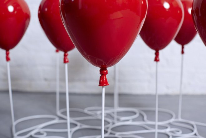 UP Balloon Tables, Bob Monkhouse, optical illusion, coffee table, balloons, Duffy London, glass, ethically sourced materials, metal resin composite