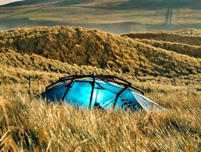 Nias, Heimplanet, inflatable tent, nylon, nylon tent, spacious tent, fast pitching tent, camping, one pump system, recyclable structure, inflatable diamond grid,