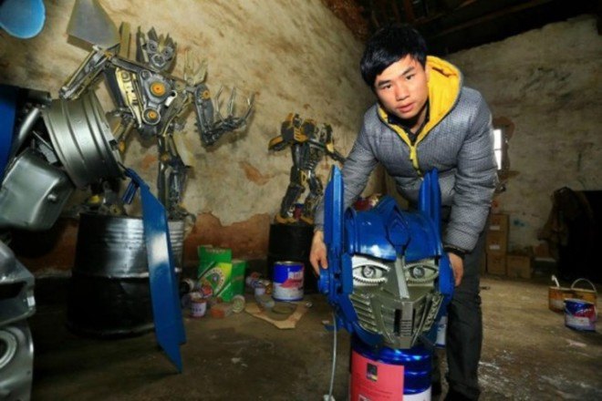 tranformers, china, recycled scrap metal, transformers models, recycled transformers models, creative forms of income, recycled art