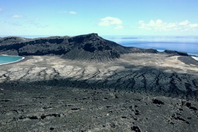 tonga, photographer, new volcanic island, volcano, volcanic island, tectonic, geology, eruption, hunga tonga, gianperro orbanasso