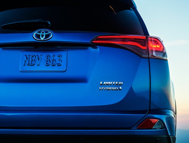 Toyota RAV4 Hybrid, Toyota, RAV4 Hybrid, hybrid, hybrid cars, green cars, sustainable transportation, NYIAS, NYIAS 2015, new york international auto show, 2015 new york auto show, green transportation, hybrid vehicles