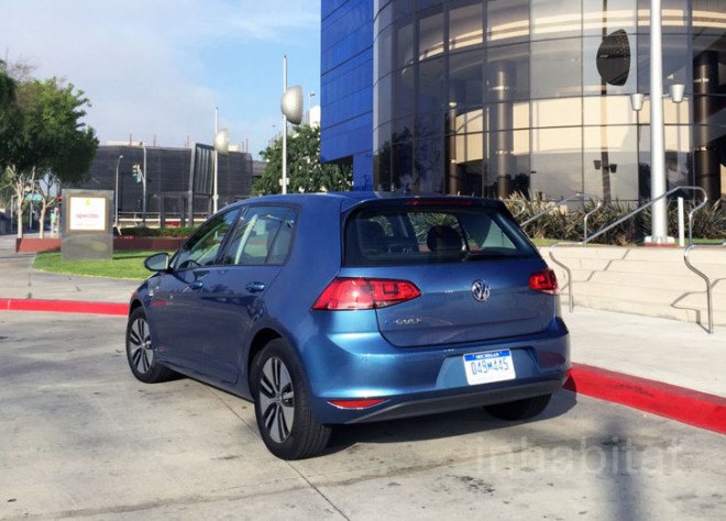 volkswagen, volkswagen e-golf, volkswagen golf, electric car, review, car review, lithium-ion battery, green car, green transportation, electric motor, e-golf
