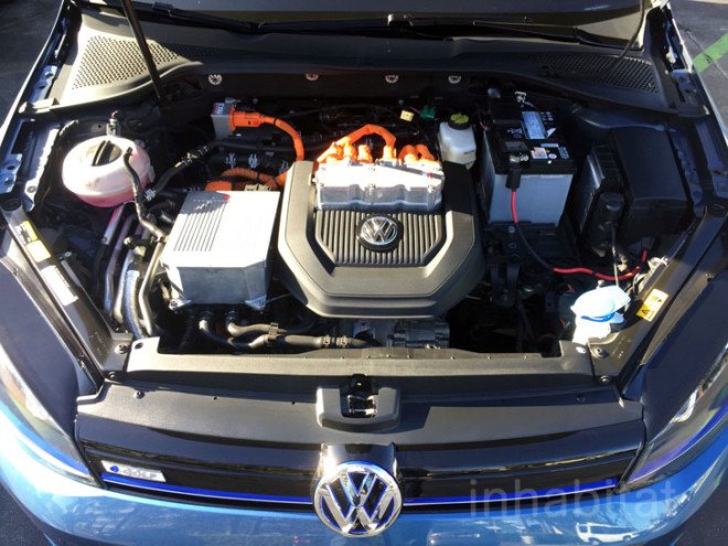 volkswagen, volkswagen e-golf, volkswagen golf, electric car, review, car review, lithium-ion battery, green car, green transportation, electric motor, e-golf
