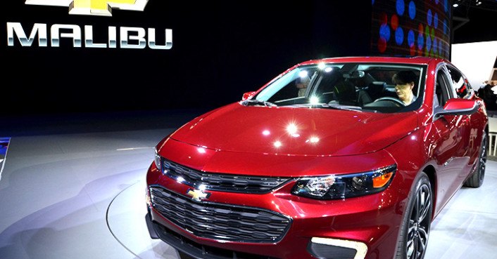 Chevrolet unveils 2016 Malibu Hybrid at the New York Auto Show