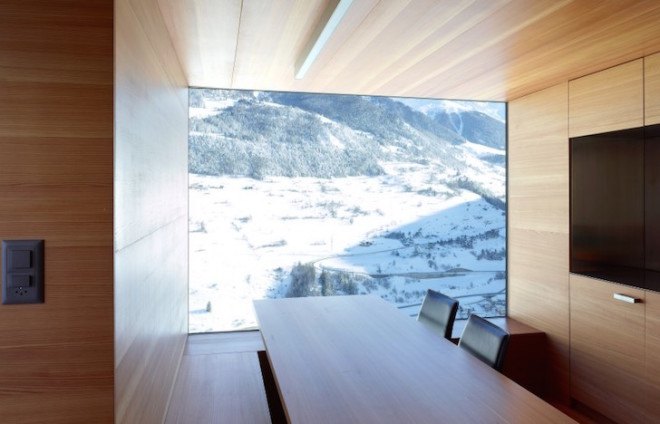 Swiss Alps, Boisset House, Savioz Fabrizzi Architectes, barn and stable, solar gain, renovation, Boisset House by Savioz Fabrizzi Architectes, Boisset Hous transformation, insulated glass, larch, larch-clad cabin, holiday home,
