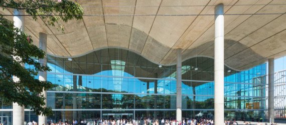 Foster + Partners, Buenos Aires city hall, Argentina, undulating roof, concrete roof, natural ventilation, thermal mass, glass facade, skylights, green architecture