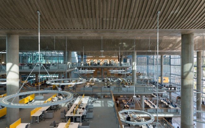 Foster + Partners, Buenos Aires city hall, Argentina, undulating roof, concrete roof, natural ventilation, thermal mass, glass facade, skylights, green architecture