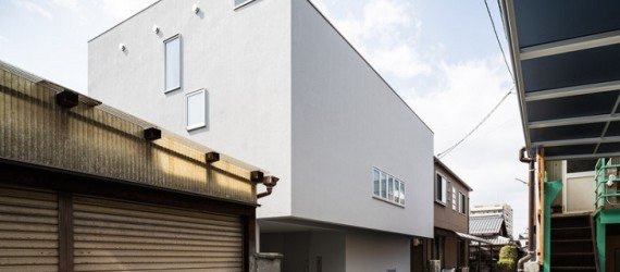 Kouichi Kimura, Cozy House, minimalist design, skylights, natural lighting, built-in furniture, small house, small spaces, green architecture