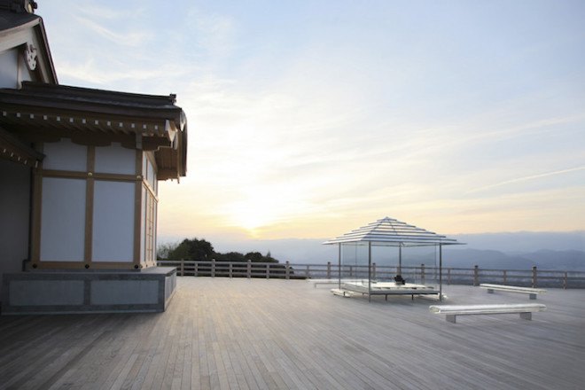 glass architecture, glass structure, japanese architecture, japanese traditional architecture, modern japanese tea house, modern tea house, Tokujin Yoshioka, Kyoto, tea ceremony, KOU-AN glass tea house, glass tea house, glass tea house by Tokujin Yoshioka