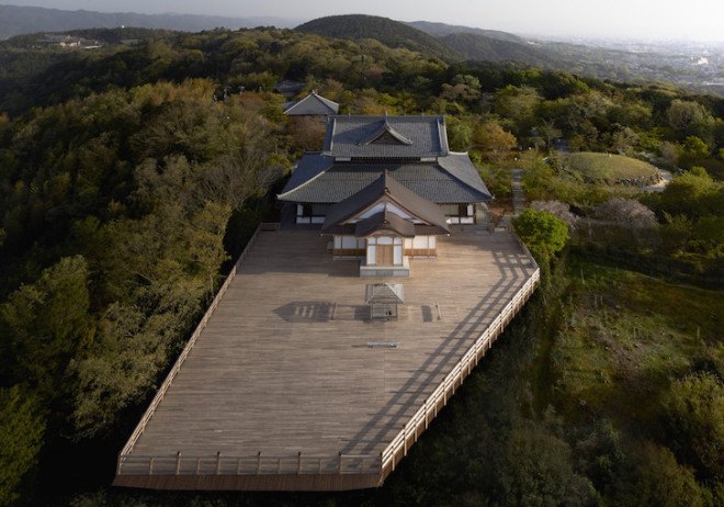 glass architecture, glass structure, japanese architecture, japanese traditional architecture, modern japanese tea house, modern tea house, Tokujin Yoshioka, Kyoto, tea ceremony, KOU-AN glass tea house, glass tea house, glass tea house by Tokujin Yoshioka