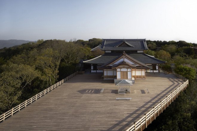 glass architecture, glass structure, japanese architecture, japanese traditional architecture, modern japanese tea house, modern tea house, Tokujin Yoshioka, Kyoto, tea ceremony, KOU-AN glass tea house, glass tea house, glass tea house by Tokujin Yoshioka