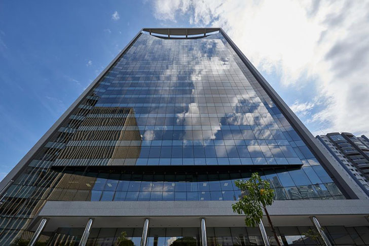 Gustavo Penna Arquiteto e Associados, Forluz skyscraper, Brazil, green skyscraper, sustainable building, flexible spaces, office buildings, green headquarters, green tower, natural ventilation, glass facade