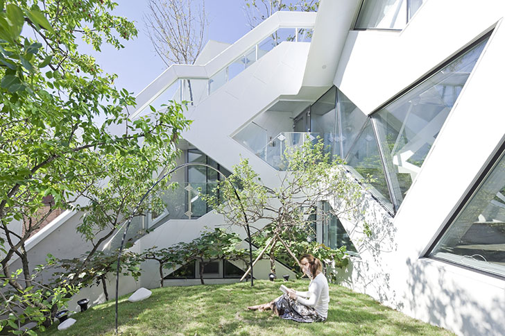 Hwa Hun house, blooming house, IROJE KHM Architects, vertical garden, green roof, rooftop garden, green building, Seoul, South Korea, green architecture