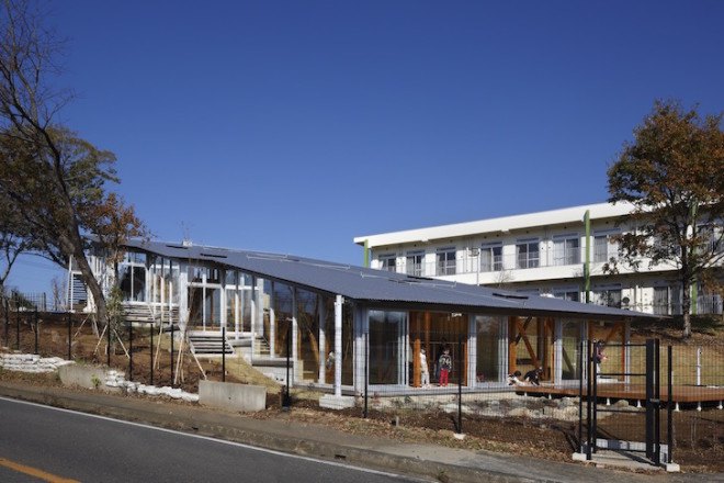Yamazaki Kentaro Design Workshop, Hakusui Nursery School, Seiyu-Kai, Chiba, nursery school, glass sliding doors, floor to ceiling glass, Hakusui Nursery School by Yamazaki Kentaro Design Workshop