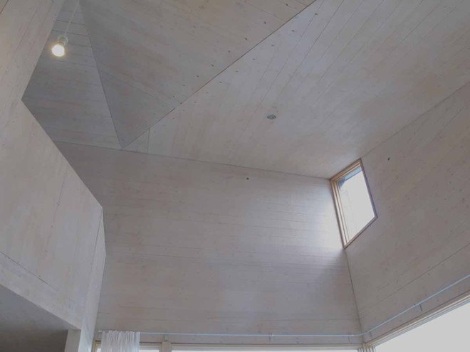 Sky House, Jesse Garlick, PLATFORM architecture + design, trail cabin, cabin, vacation house, off-the-grid house, prefab housing, prefab facade, self-sustaining house, solar power, natural ventilation
