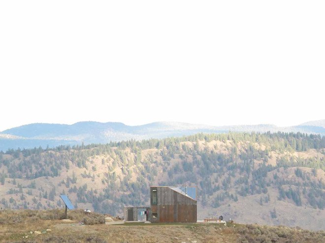 Sky House, Jesse Garlick, PLATFORM architecture + design, trail cabin, cabin, vacation house, off-the-grid house, prefab housing, prefab facade, self-sustaining house, solar power, natural ventilation