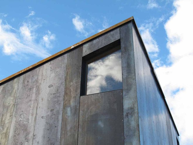 Sky House, Jesse Garlick, PLATFORM architecture + design, trail cabin, cabin, vacation house, off-the-grid house, prefab housing, prefab facade, self-sustaining house, solar power, natural ventilation