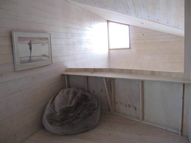 Sky House, Jesse Garlick, PLATFORM architecture + design, trail cabin, cabin, vacation house, off-the-grid house, prefab housing, prefab facade, self-sustaining house, solar power, natural ventilation
