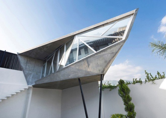 La Capsula, Mexico, Noborders Collective, concrete house, glass facade, green renovation, green addition, courtyard, Mexican architects, green architecture, sustainable building