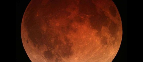 green design, eco design, sustainable design, lunar eclipse, blood moon, brief lunar eclipse