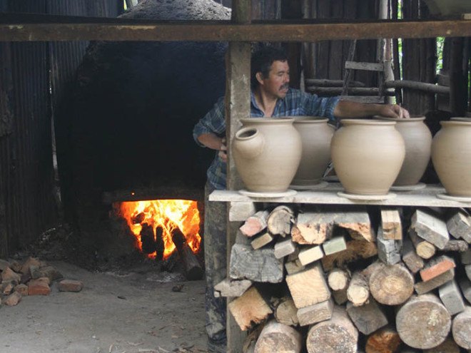 Mapuguaquén speakers, Pablo Ocqueteau, pottery, clay speakers, clay, traditional manufacturing, hand-made design, green design, Milan Design, Week, Salone Satellite, Chile, Chilean design