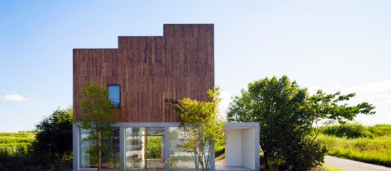 Passage of Landscape house, ihrmk, Japanese architects, Japan, rice fields, storage spaces, wooden deck, wooden terrace, natural ventilation, natural light, green architecture, passive house, daylit homes