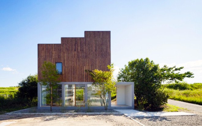 Passage of Landscape house, ihrmk, Japanese architects, Japan, rice fields, storage spaces, wooden deck, wooden terrace, natural ventilation, natural light, green architecture, passive house, daylit homes