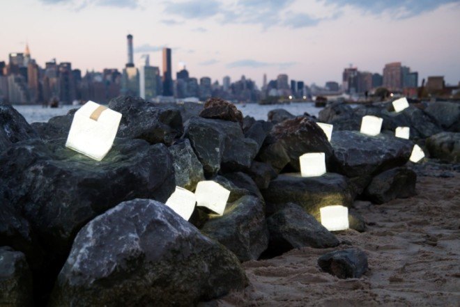 Solarpuff solar lamp, solar lantern, solight, solarpuff, solar puff, portable solar lamp, Alice Min Soo Chun, Solar LED lamp, Helix solar lamp, foldable solar lamp, origami solar lamp, origami lamp