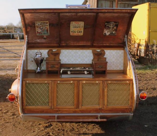 dave moult, teardrop trailer, steampunk, 19th century design, copper, leather, recycled materials