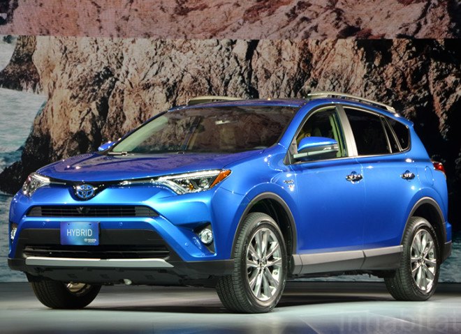 Toyota RAV4 Hybrid, Toyota, RAV4 Hybrid, hybrid, hybrid cars, green cars, sustainable transportation, NYIAS, NYIAS 2015, new york international auto show, 2015 new york auto show, green transportation, hybrid vehicles