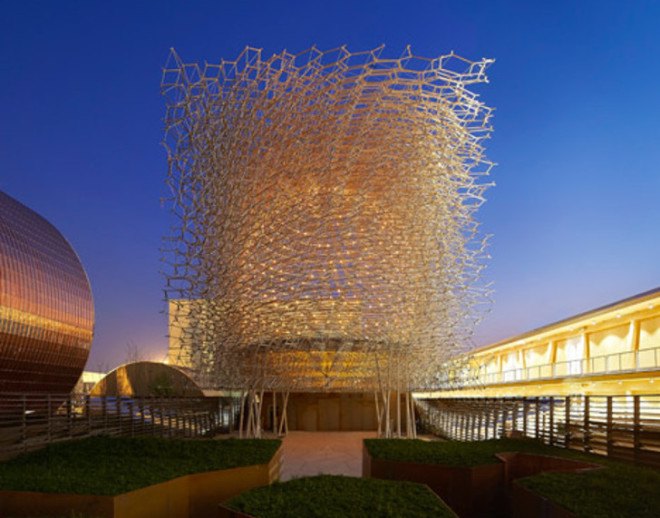 2015 milan expo, milan expo, uk pavilion, wolfgang buttress, beehive-inspired, bee inspired structure, bee inspired building, uk design, british design, importance of bees, importance of pollinators, led lighting, beehive-controlled lights, bee controlled lights, bee controlled leds