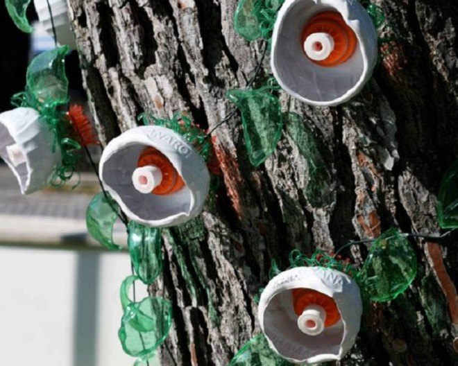 Scartell, art installation, plastic waste, recycled plastic bottles, recycled plastics, plastic flowers, green art, Italian artists, environmental impact, YES IN MY BACKYARD