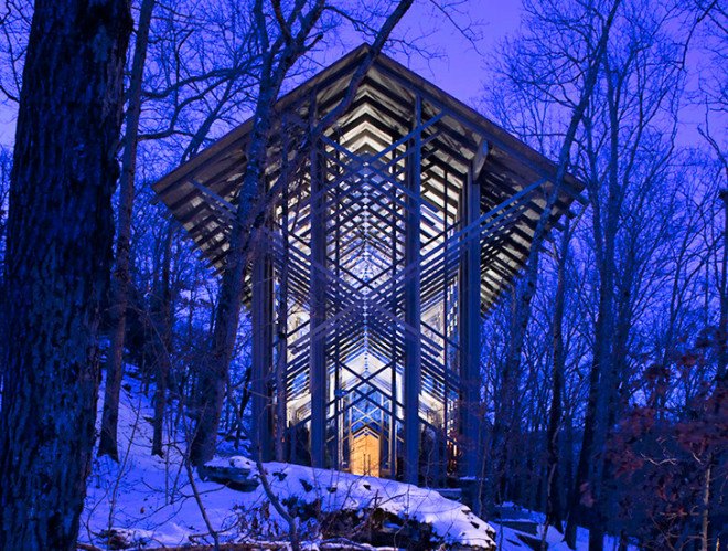 Thorncrown Chapel, Sainte Chappelle, Jim Reed, Ozark Mountains, Arkansas, AIA, American Institute of Architects, E. Fay Jones, Prairie school of architecture, frank lloyd wright, chapel