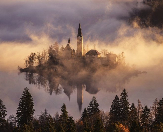 ales krivec, lake bled, ojstrica, kamnik alps, slovenia, photography, nature photography, mountainside, fog
