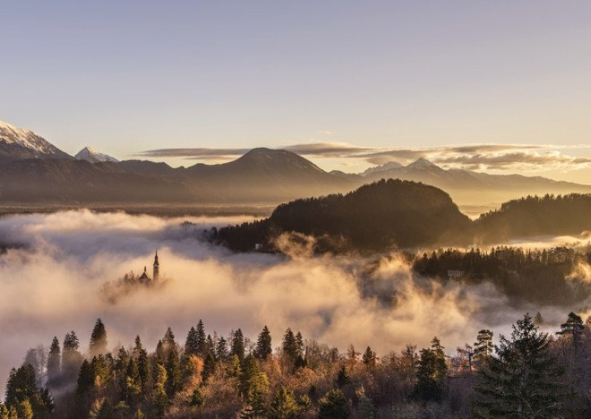 ales krivec, lake bled, ojstrica, kamnik alps, slovenia, photography, nature photography, mountainside, fog