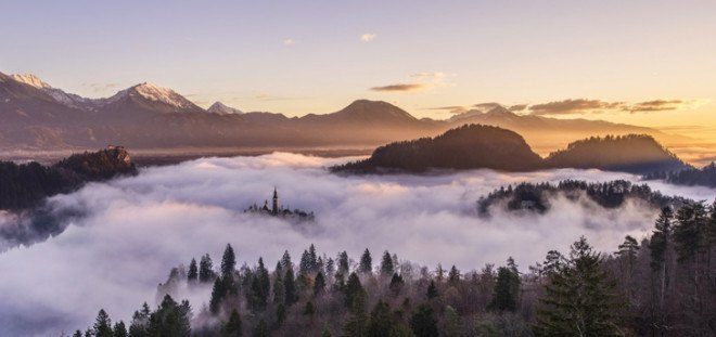 ales krivec, lake bled, ojstrica, kamnik alps, slovenia, photography, nature photography, mountainside, fog
