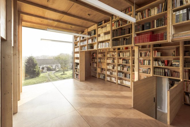 Senneville sur Fécamp, writer's nook, observatory, Normandie, English Channel, northern France, Senneville sur Fécamp, Ziegler Antonin, green renovation, simple material palette, green design, sustainable design, eco-design, France